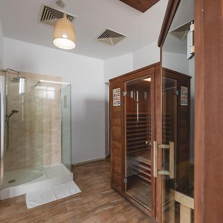 Hotel Carol - Vatra Dornei Dış mekan fotoğraf