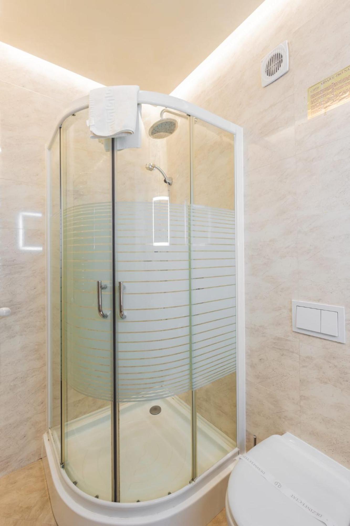 Hotel Carol - Vatra Dornei Dış mekan fotoğraf