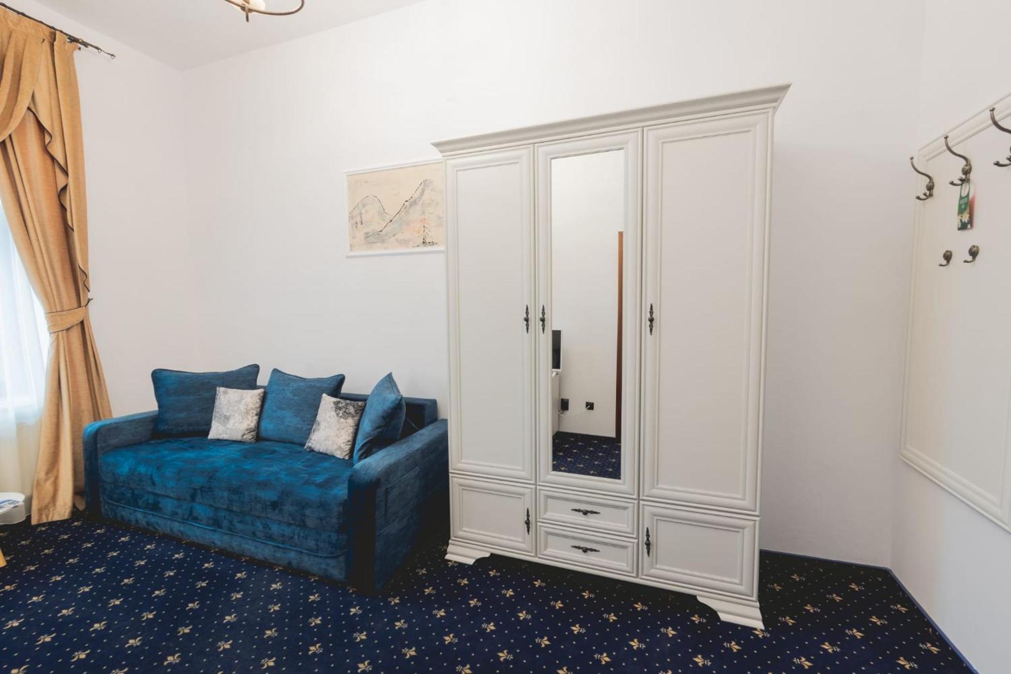 Hotel Carol - Vatra Dornei Dış mekan fotoğraf