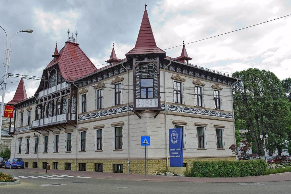 Hotel Carol - Vatra Dornei Dış mekan fotoğraf