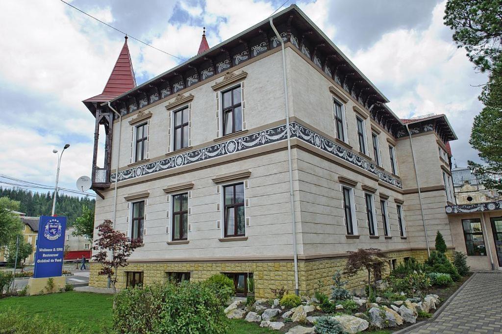 Hotel Carol - Vatra Dornei Dış mekan fotoğraf